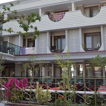 Britannia Hotel Village Апарт-отель 3*